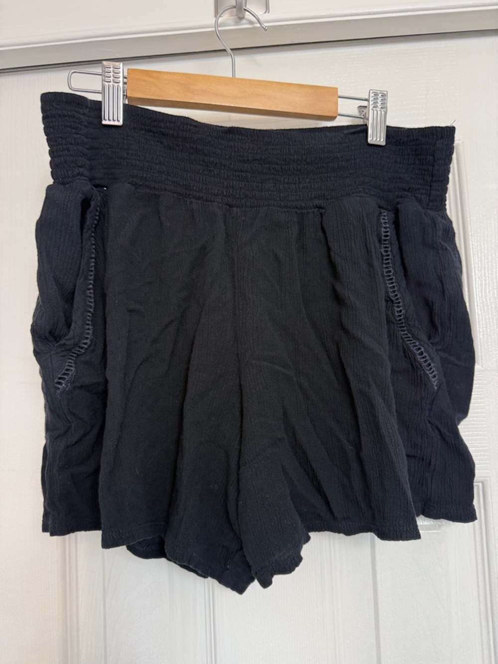 🏜️ 3 for $15 Three Dots linen shorts